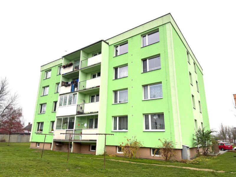 Pronájem světlého bytu 3+1 s balkonem